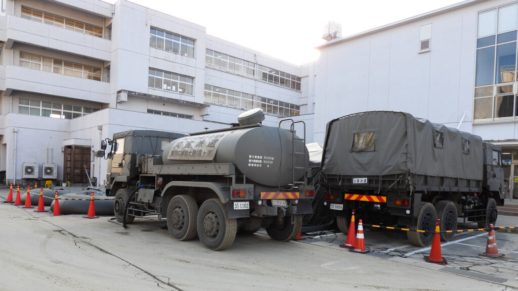 能登半島地震 屋外お風呂を設営